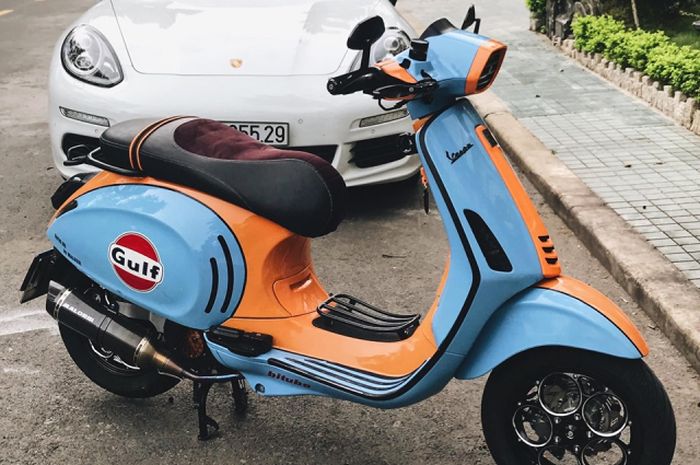Vespa Sprint Pakai Livery Gulf Racing, Peleknya Bikin Kepincut