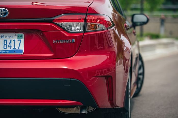 Emblem Hybrid Toyota Corolla 