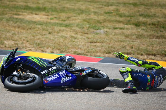 Valentino Rossi terjatuh di sesi Q1 MotoGP Jerman 2019