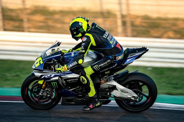 Valentino Rossi kembali latihan di atas motor Yamaha R1 usai liburan paruh musim MotoGP selesai