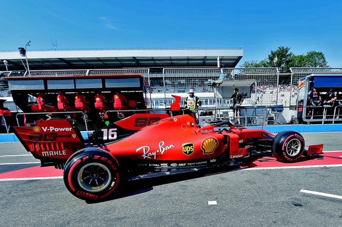 Charles Leclerc tercepat sepanjang hari pertama