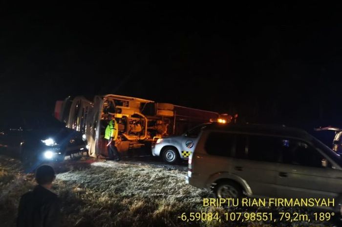 Kecelakaan kembali terjadi di Jalan Tol Cikopo-Palimanan.