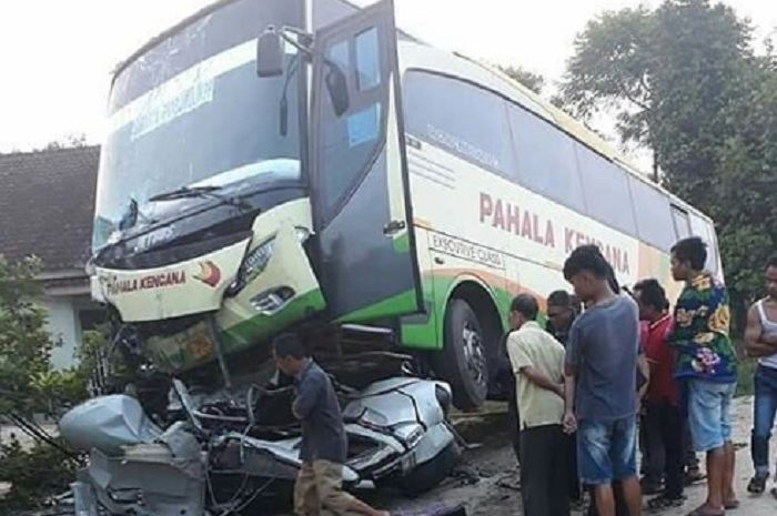 Kondisi Daihatsu terios yyang terlibat kecelakaan dengan Bus Pahala kencana