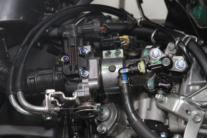 Throttle body Honda ADV150, dilengkapi IACV sensor yang mengatur langsam secara otomatis