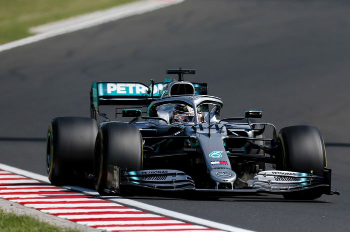 Lewis Hamilton kokoh di puncak klasemen F1 2019