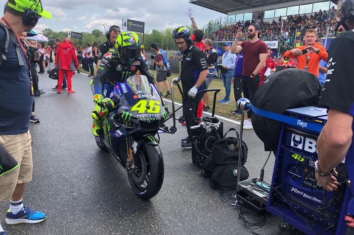 MotoGP Ceko ditunda mulainya karena kondisi trek