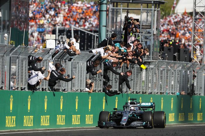 Lewis Hamilton menang F1 Hongaria 2019