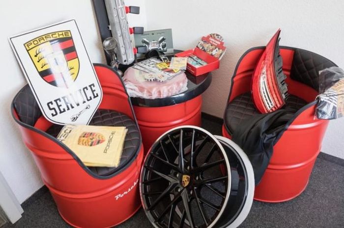 Barang-barang replika yang beredar dipasaran.