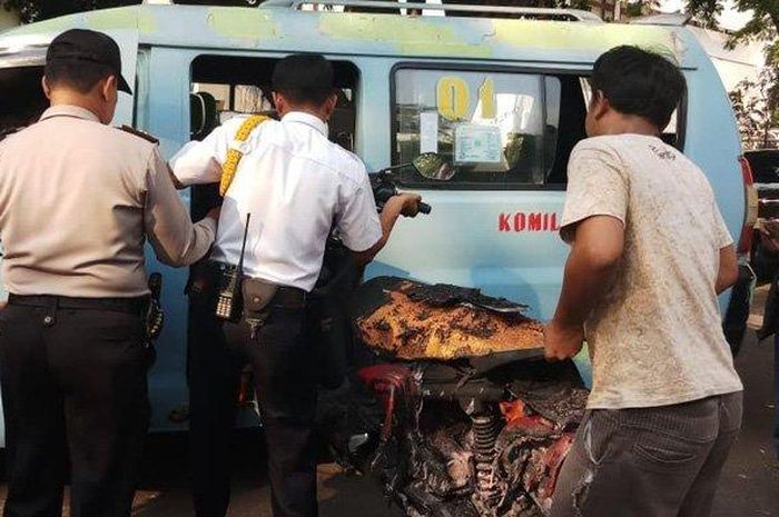 Yamaha Mio Soul terbakar di gedung Kementerian Luar Negeri