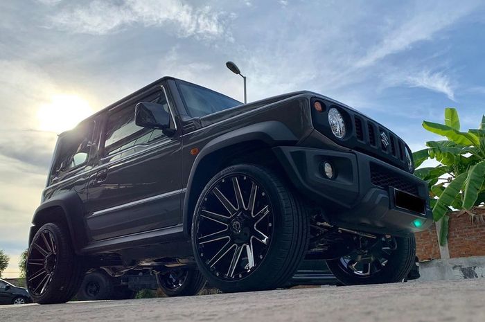 Suzuki Jimny tampil dengan otot besar khas gaya Amerika