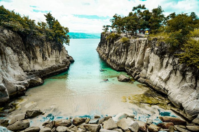 Pantai Tanjung Silar, Sulawesi Utara