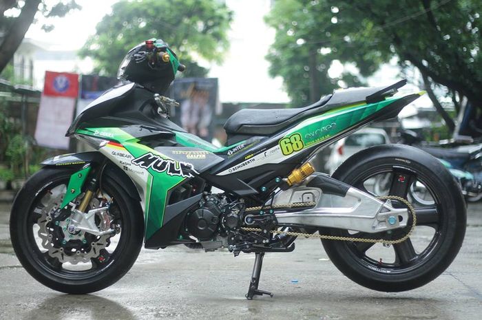 Modifikasi Yamaha MX King berkonsep Hulk