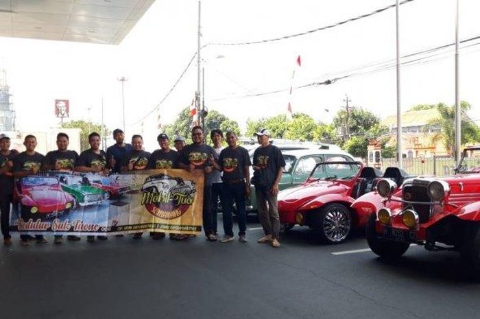Komunitas Mobil Tua Semarang