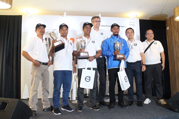 Para juara Volvo Trucks Indonesia Driver Challenge 2019