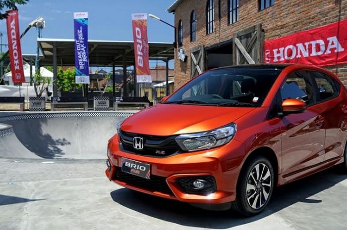 Honda Brio RS, Juli 2019 ini sementara pimpin pasar city car. 