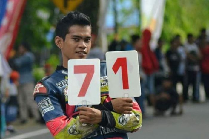 Alm. Dhandy Latif meninggal usai kecelakaan di Kejurda Road Race Sulsel di sirkuit Puncak Mario Sidrap (18/8)