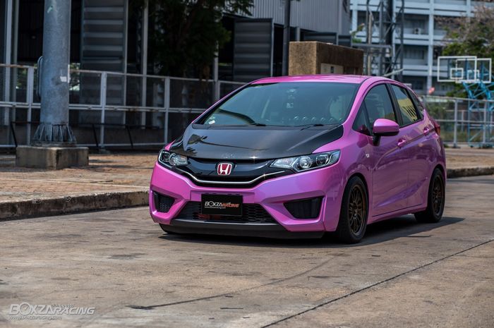 Modifikasi Honda Jazz pakai kelir ungu
