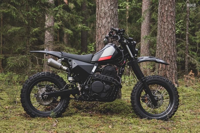 Honda NX650 bergaya modern