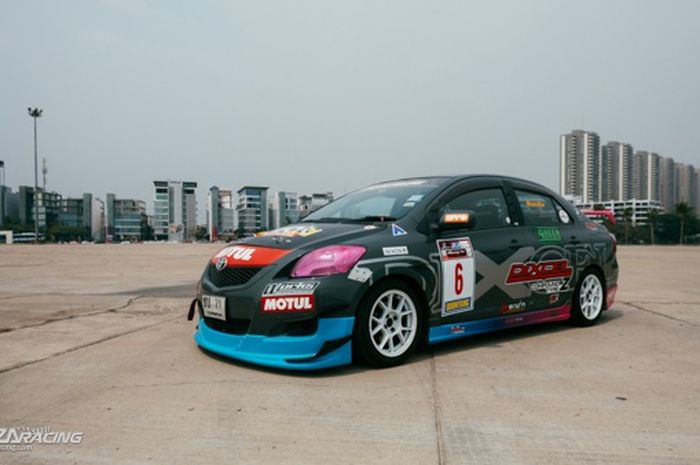 Modifikasi Toyota Vios Limo bergaya racing