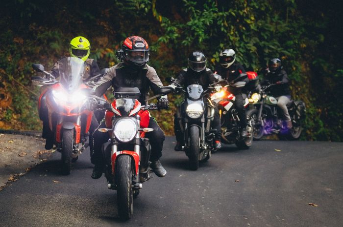 Celebes Independence Ride oleh Ducati Desmo Owners Club Indonesia