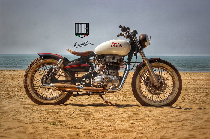 Royal Enfield Classic 500 bergaya beach tracker