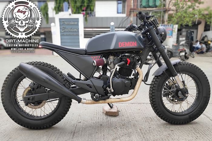 Hero Karizma R bergaya scrambler