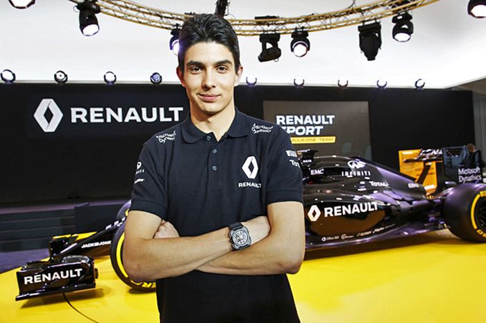 Esteban Ocon akan membela Renault F1 Team untuk F1 2020 bertandem dengan Daniel Ricciardo. 