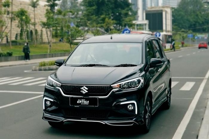 All New Ertiga Suzuki Sport diajak telusuri Tol Tras Sumatera.