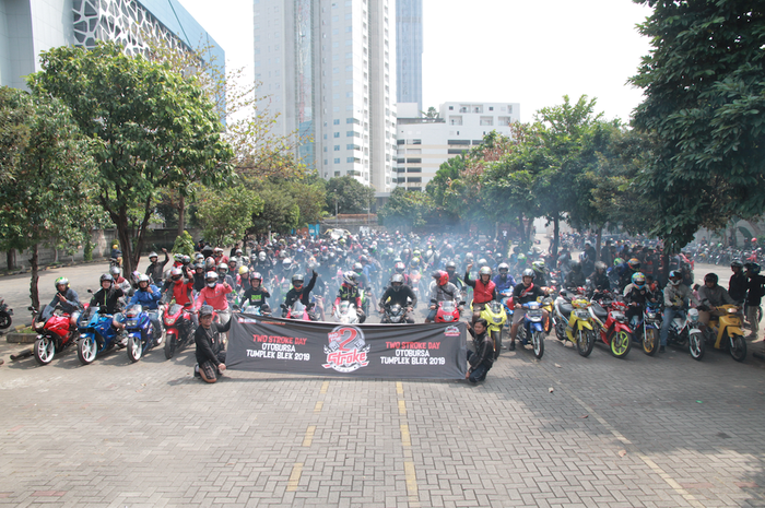 Ilustrasi, Two stroke day di Otobursa Tumplek Blek 2022.