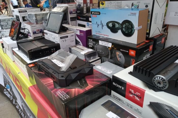 Booth PT Berkat&nbsp;Audio&nbsp;Perkasa Jaya (BAPJ) sebagai distributor&nbsp;audio&nbsp;di Indonesia dalam Otobursa Tumplek Blek 2019