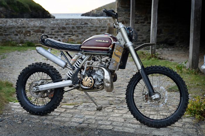 KTM 200 EXC tracker dari GNAS Custom