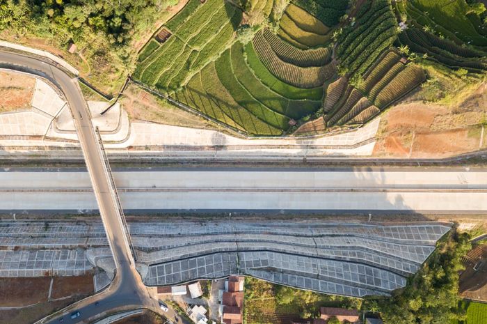 Proyek jalan tol Cileunyi-Sumedang-Dawuan (Cisumdawu).