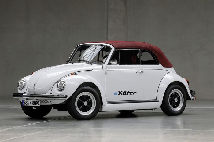 VW Beetle lawas disulap Volkswagen menjadi mobil listrik
