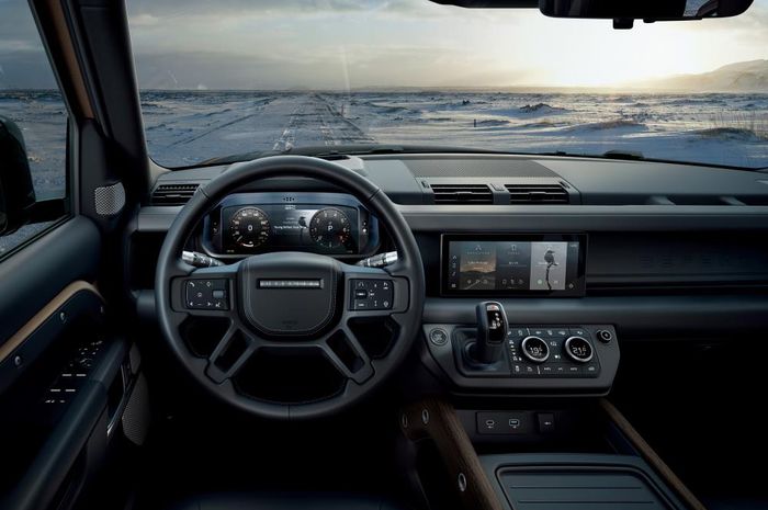 Interior Land Rover Defender terbaru