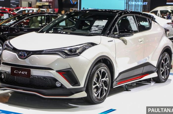 Toyota C-HR pakai body kit GT