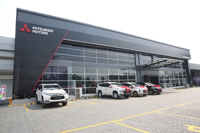 Dealer Mitsubishi Barito Berlian Motors yang baru saja diresmikan dan menjadi dealer pertama di wilayah Banjarbaru, Kalimantan Selatan.