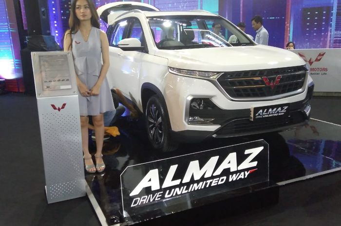 Wuling Almaz 7 seater di GIIAS Makassar 2019