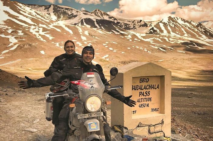 Jadi partner selama touring ke Himalaya, Darius dan Donna harus selalu koorperatif