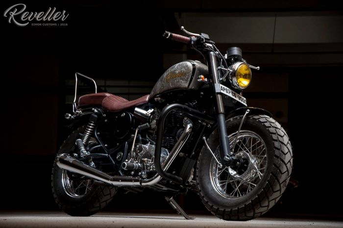 Royal Enfield Thunderbird 350 bobber cruiser