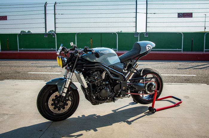 Triumph Speed Triple neo cafe racer