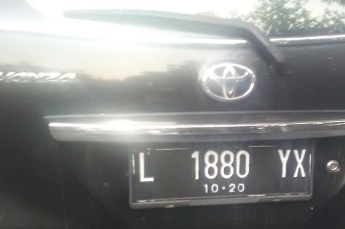 Ilustrasi kendaraan pelat L