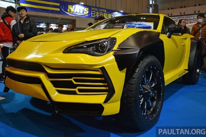 Modifikasi Toyota 86 jadi pikap dan pakai muka Lamborghini Urus