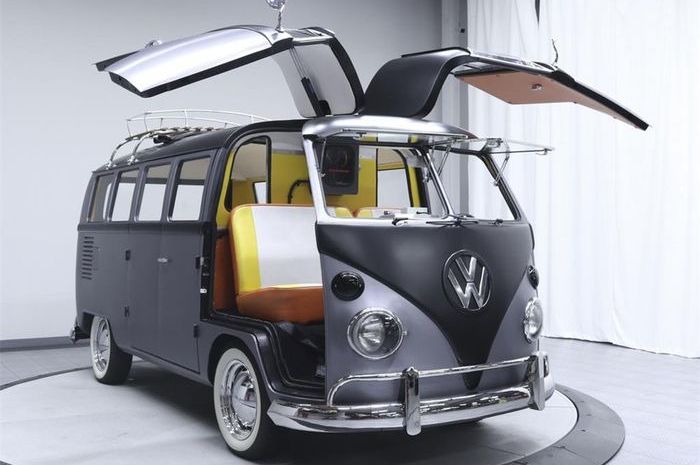 VW Kombi 'Back to The Future'