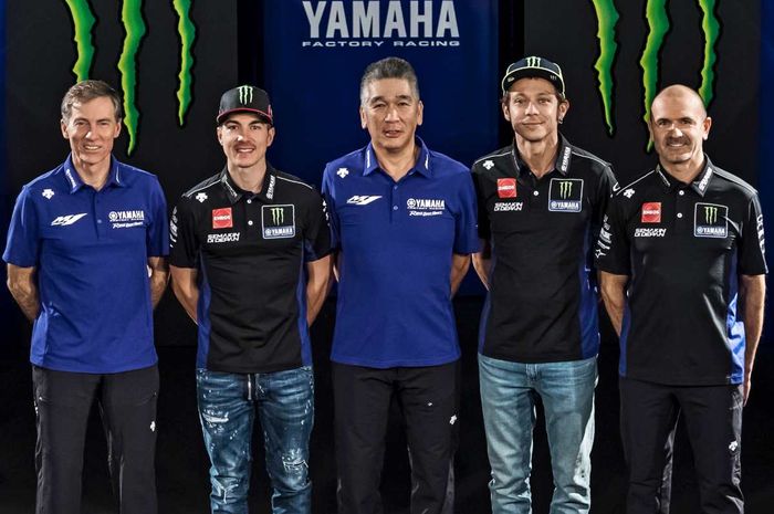 Dari kiri ke kanan: Lin Jarvis, Maverick Vinales, Kouichi Tsuji, Valentino Rossi, Massimo Meregalli