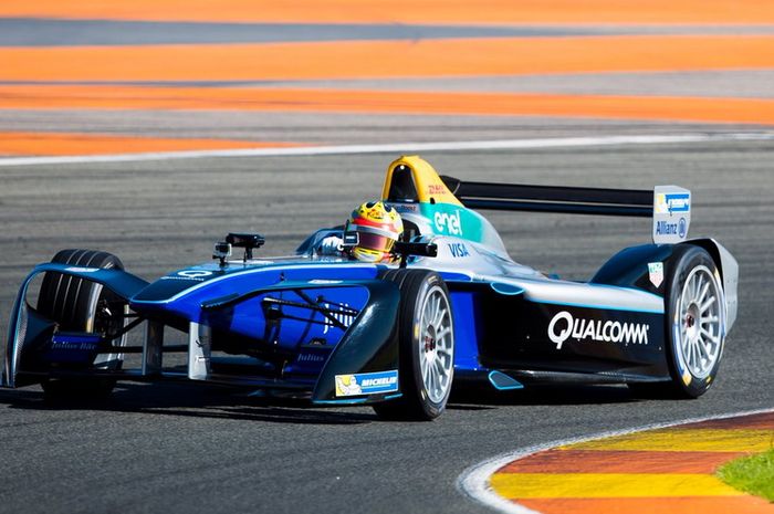 Rio Haryanto menjadi satu-satunya pembalap Indonesia yang pernah menjajal mobil Formula E