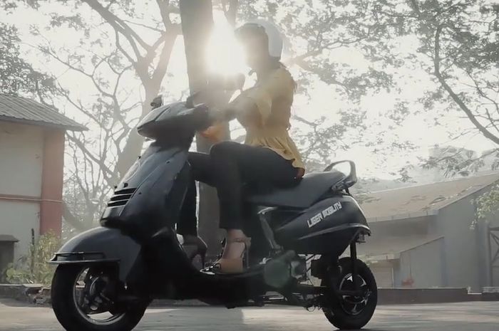Skuter listrik yang dikembangkan oleh mahasiswa Indian Institute of Technology Bombay (IIT Bombay) yang diberi nama Liger Mobility.