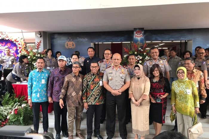 Korps Lalu Lintas (Korlantas) Polri meluncurkan terobosan Smart Surat Izin Mengemudi (SIM)