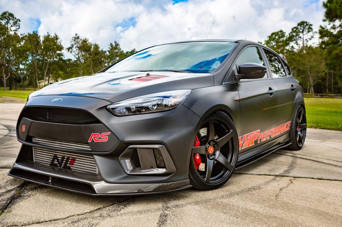 Modifikasi Ford Focus RS hasil garapan VMP Performance