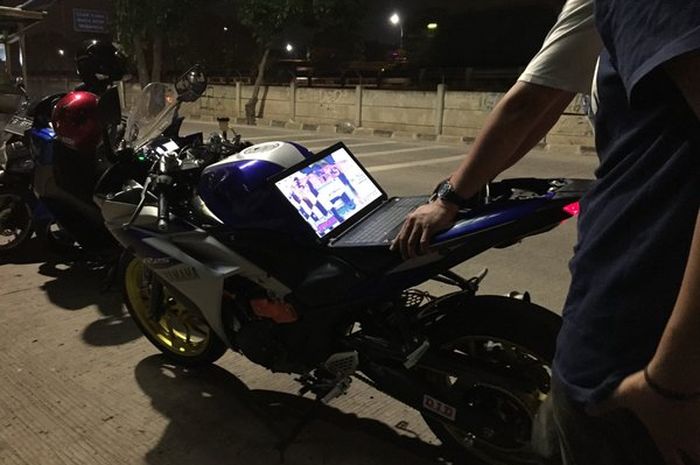 Ilustrasi remapping ECU motor 