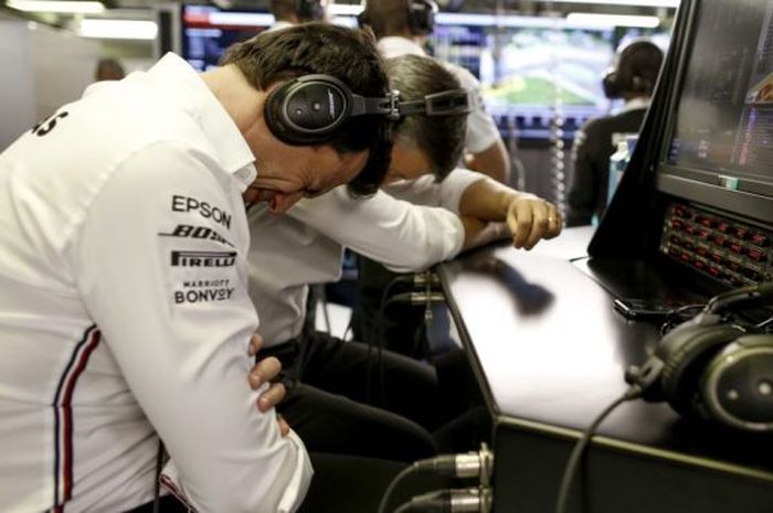 Bos Mercedes, Toto Wolff mengatakan kalau mereka kekurangan paket untuk meningkatkan performa mobil